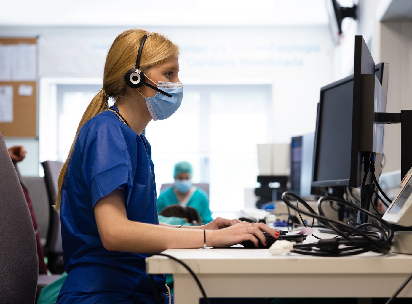 Nurse using a computer